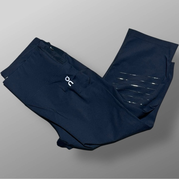 On Running Pants - On Running Women Trail Tights Cropped Leggings M Black Pockets Knee Grippers